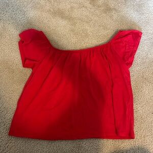 Read off the shoulder, garage brand shirt super cute